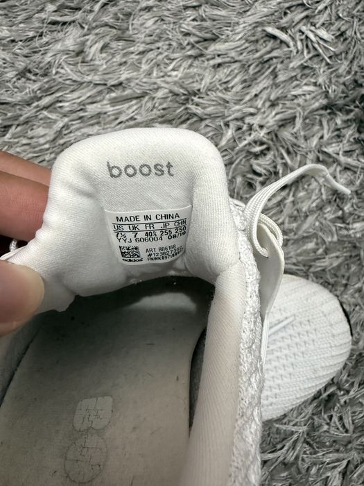 Adidasi adidas  Ultra Boost  , Valentino  40-41
