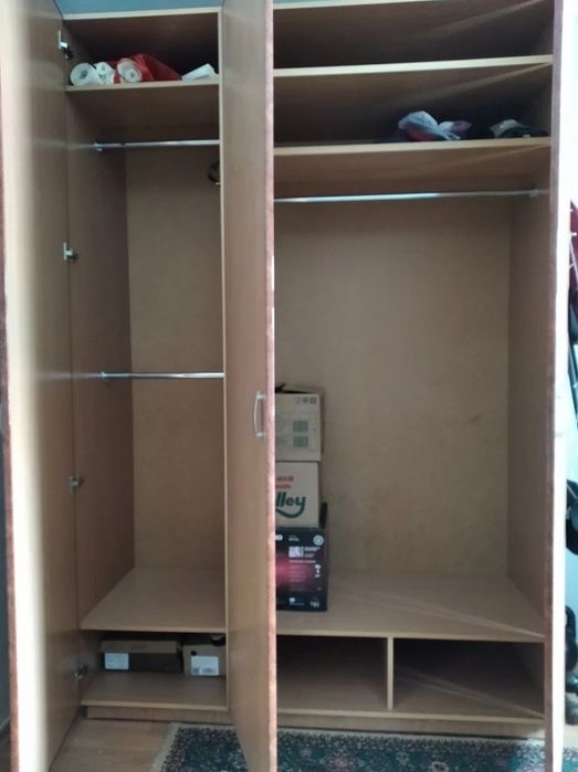 Продам мебель (шкафы)