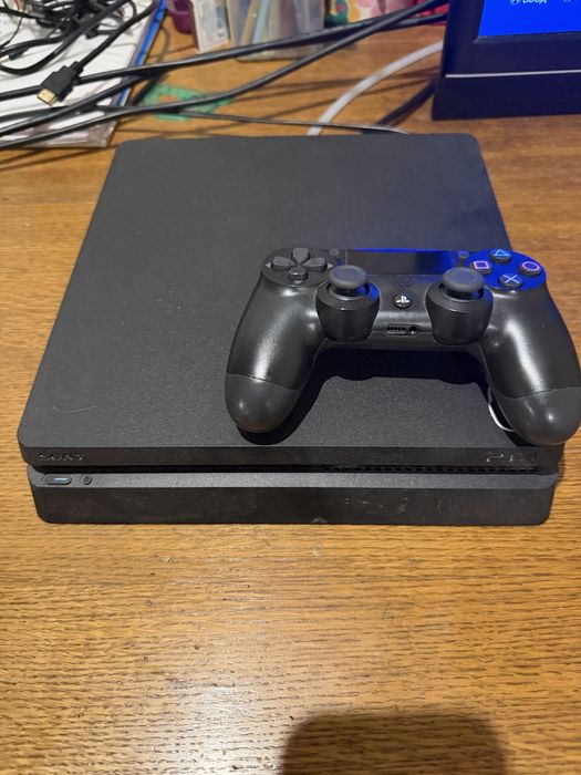 Playstation 4 slim 1 tb