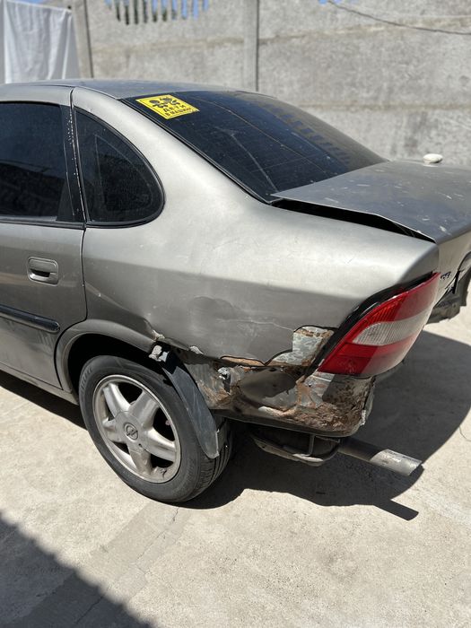 Машина Opel Vectra