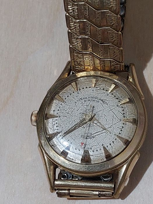 Часы подводные..