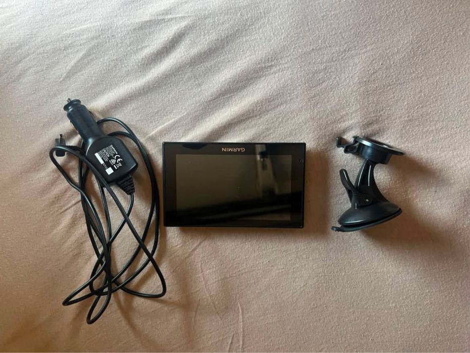 Навигация Garmin dezl570