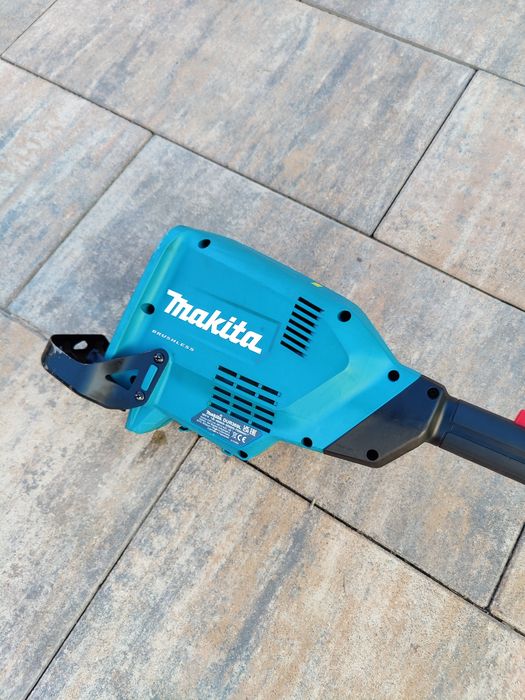 Motocoasă Makita DUR369L