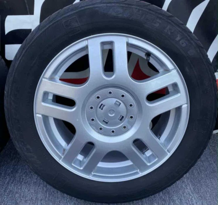 Vând jante aliaj R16