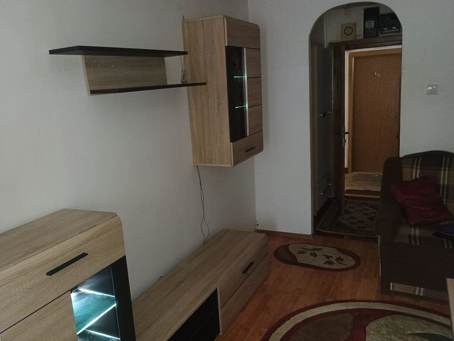 Ofer spre închiriere garsoniera zona centrala