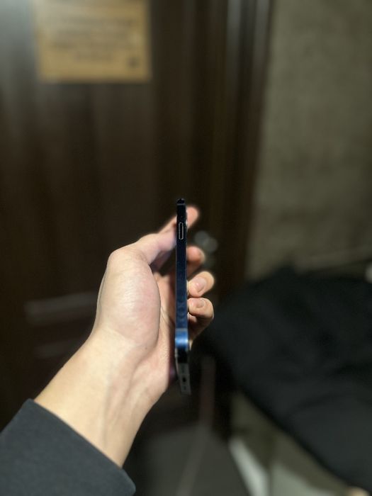 Продам айфон 12 / телефон iphone 12