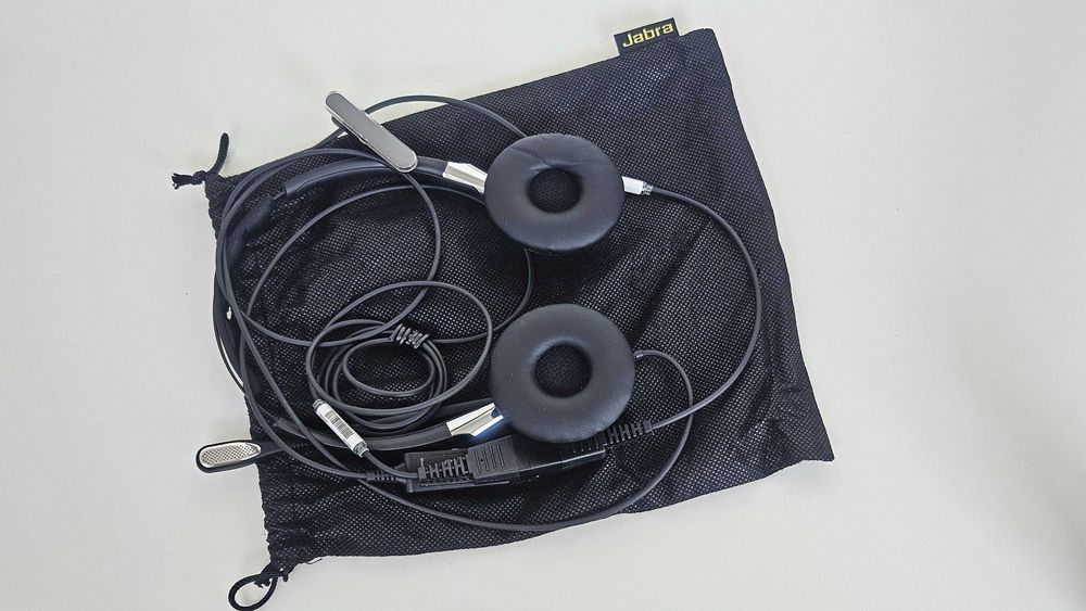 Casti Jabra Evolve 65 SE & Link 230 NOI - Husa protectie -Stereo