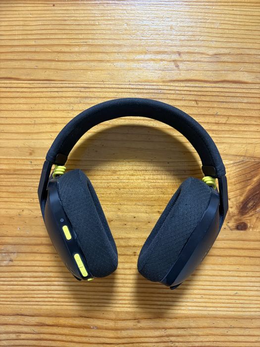 Продавам слушалки Logitech G435