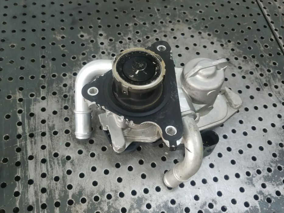 egr  2.0 tdi seat leon ateca audi a4 b9 a3 8v skoda octavia 3 vw golf 7  04l131501s