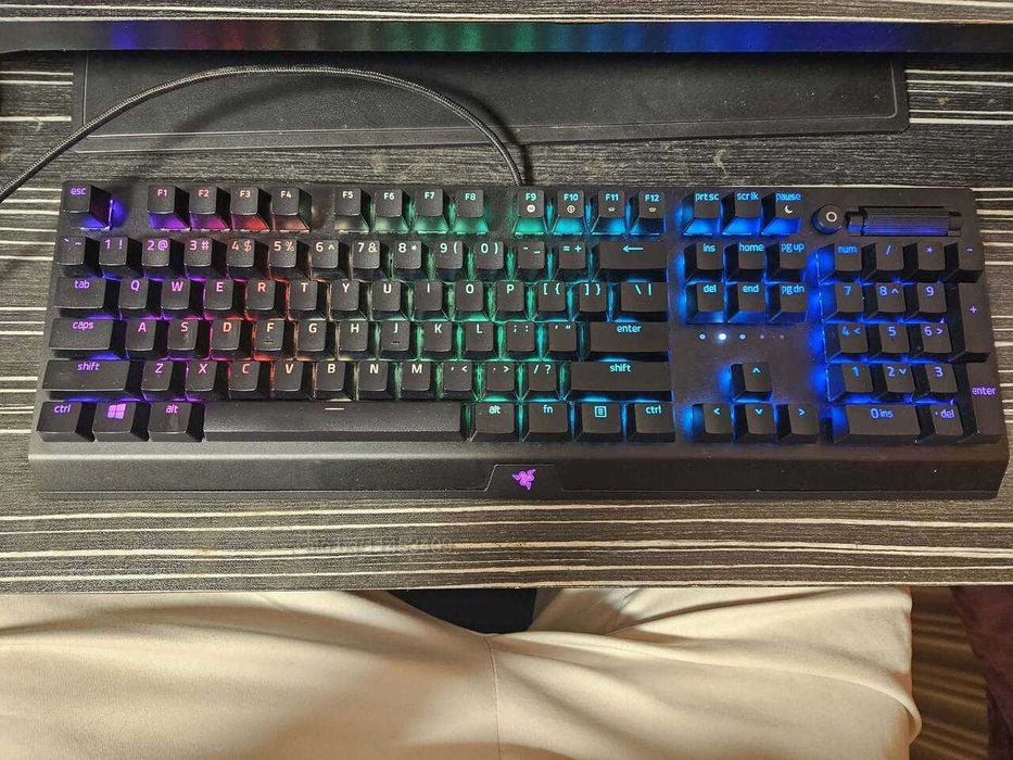 Клавиатура Razer BlackWidow v3, razer yellow linear суичове