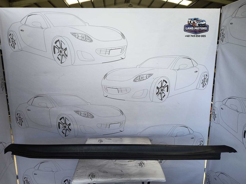 Ornament Prag Stânga Nissan Juke (F15) / Cod OEM 76850-1KA6A (1B4)