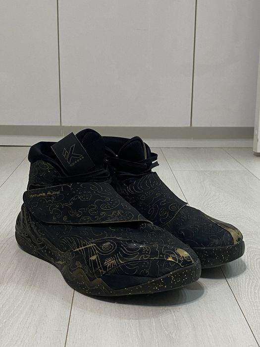 Баскетбольные кроссовки