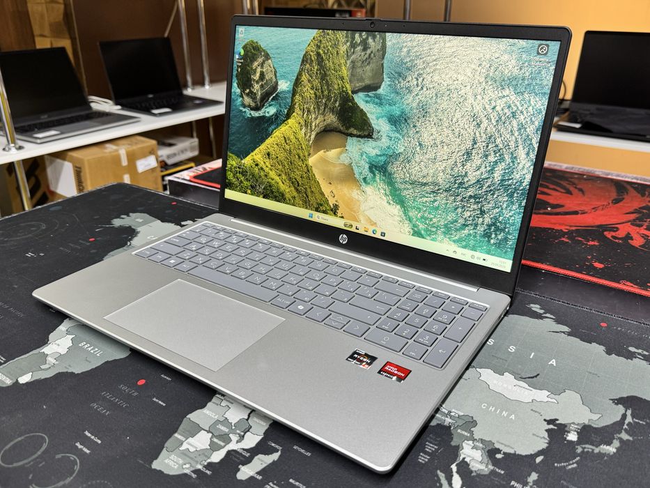 Ноутбук HP Laptop 15s Ryzen 5-5625U/8GB/SSD512GB