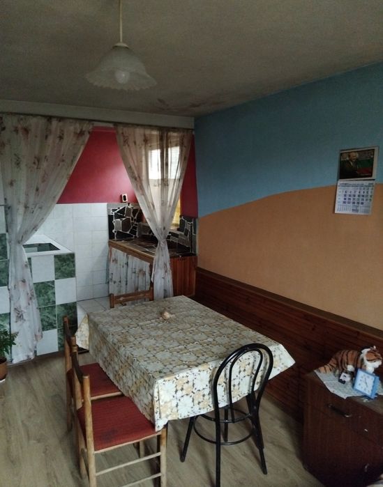 Продава къща в с.Бабино общ.Бобов дол