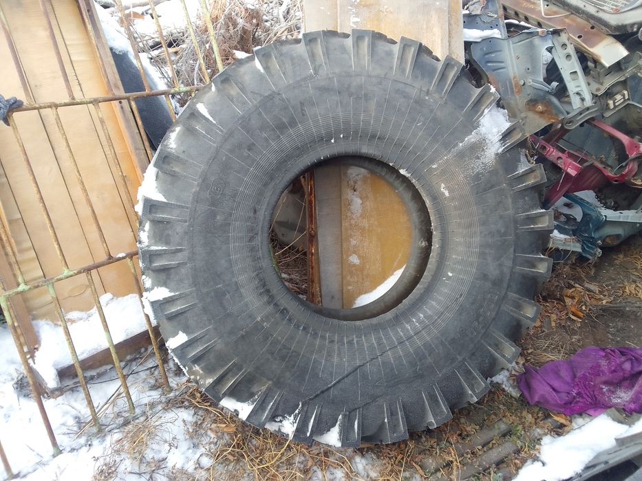 Продам спец шины