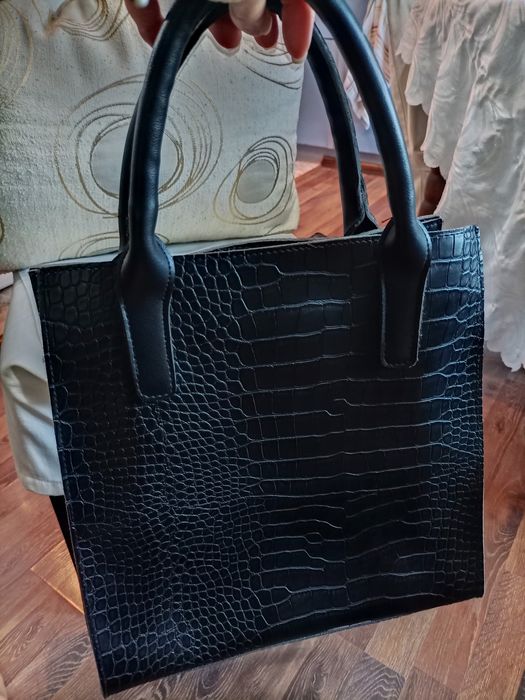 Голяма дамска чанта