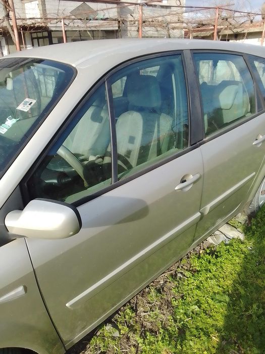 Запазено Рено - за части