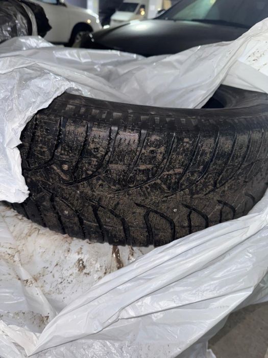 Зимние шины Bridgestone, размер 16