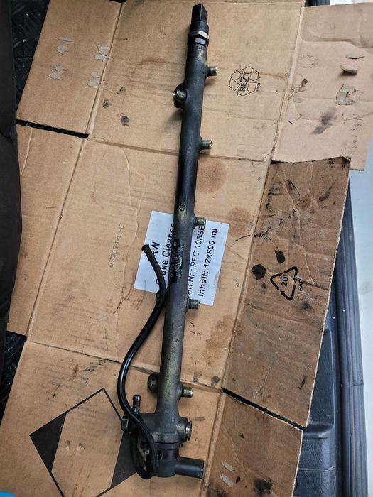 Горивен рейл за Ml 270 w163