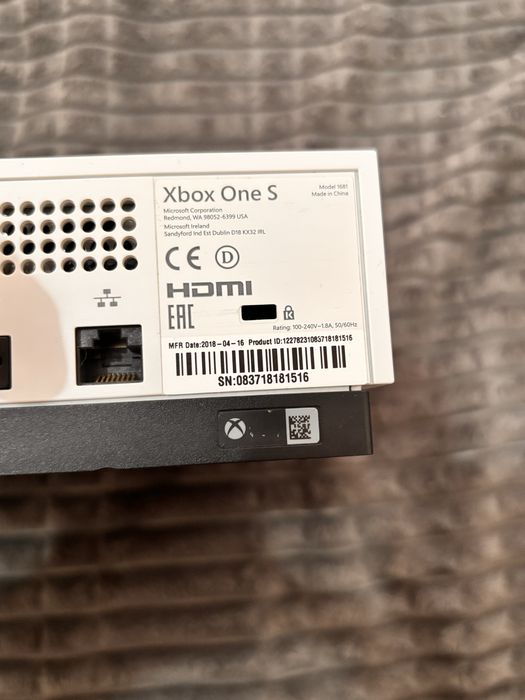 Xbox One S 1 TB.