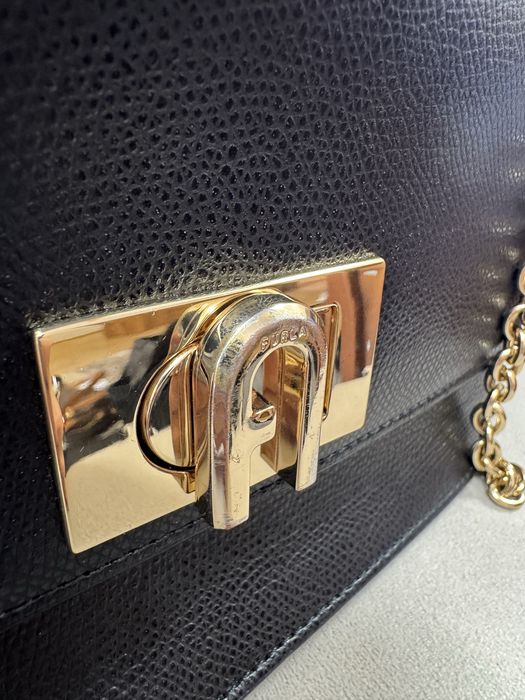 Черна чанта Furla