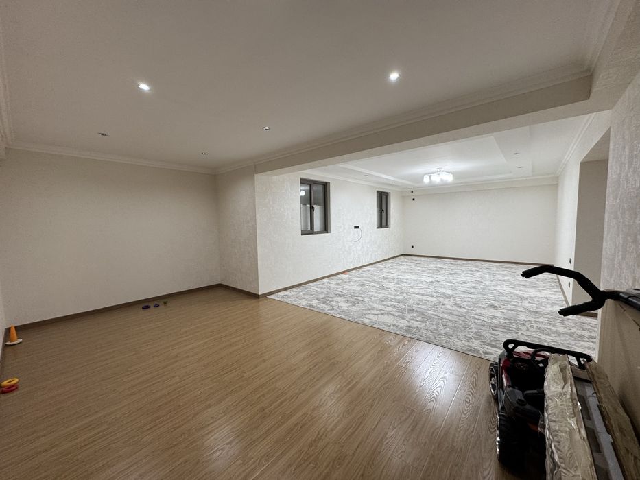 Ohunboboev 3.2 sotx hovli sotiladi