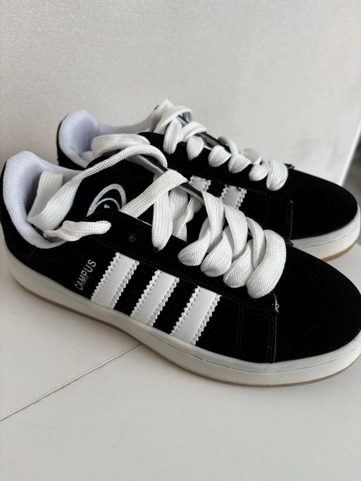 Продам новые кроссовки