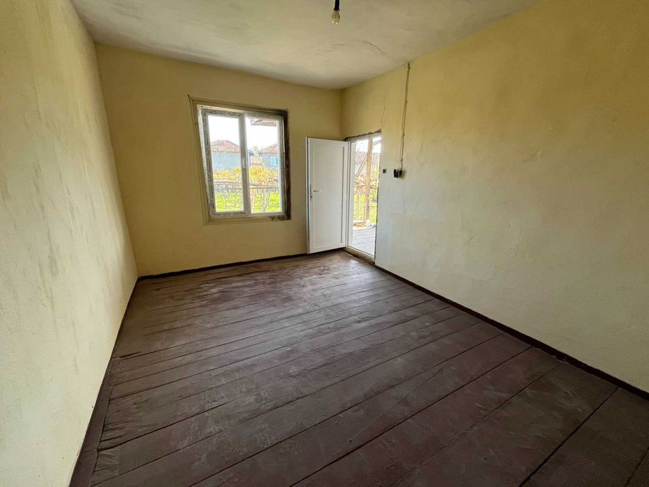 Продава се Къща в Шумен, Център - 120 кв.м за 349 €/кв.м - Снимка #16