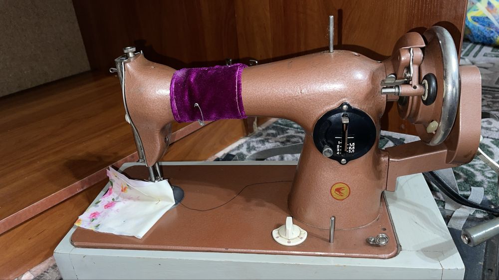 Швейная машинка СРОЧНО