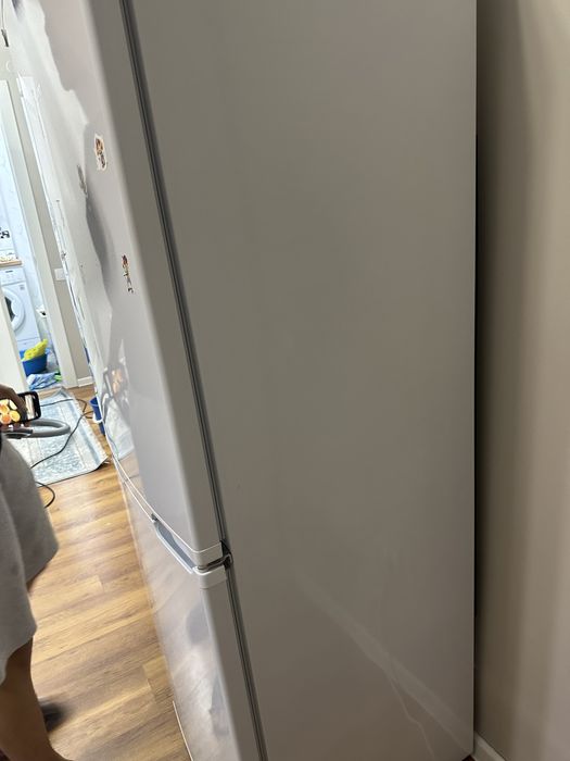 Срочно продаю холодильник