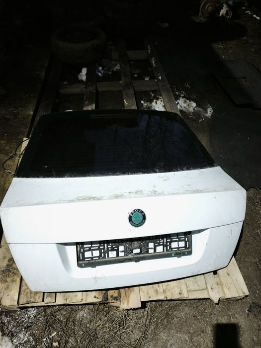 Vand haion cu luneta facelift/non facelift Skoda octavia 2!