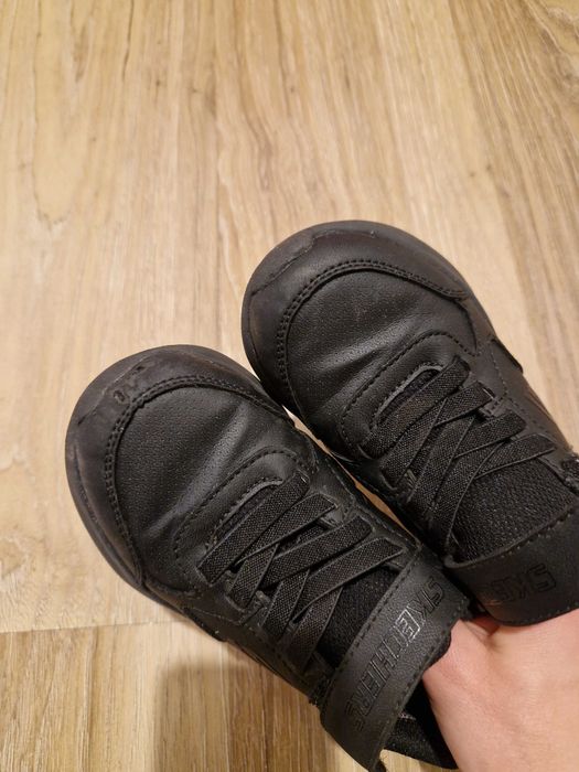 Adidasi skechers baieti marimea 29
