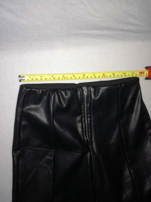 Подарявам дамски кожен клин