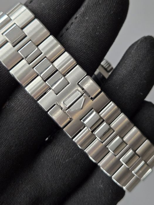 Tag Heuer Monaco Calibre Heuer 02