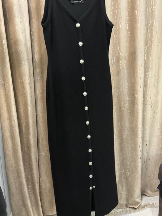 Платья вечерние