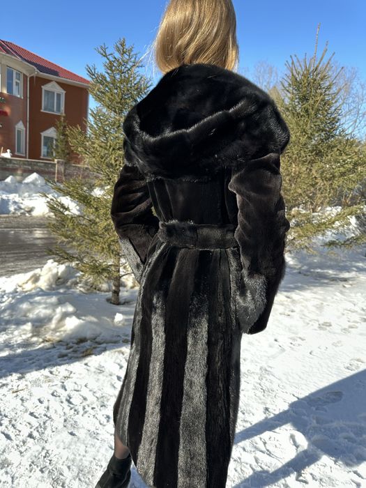 Продам норковая  шуба длинная