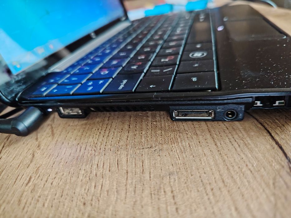 Компактен лаптоп Compaq Mini Офис пакет Готов за работа