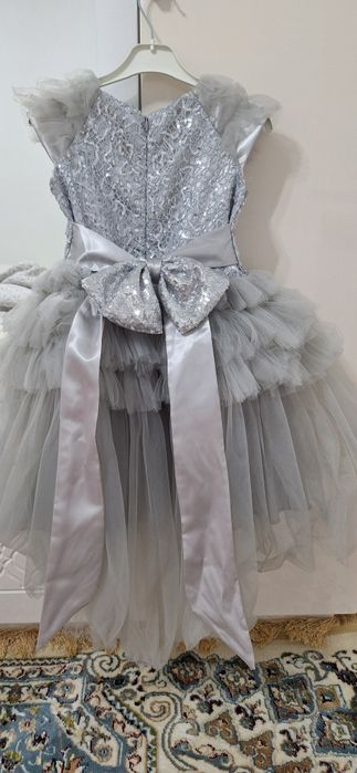 Платье серое на девочку