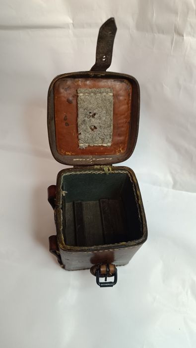 Cutie baterii militară ,căști militare