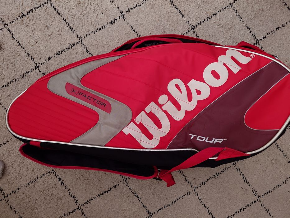 Vând geanta tenis/badminton Wilson k factor tour edition