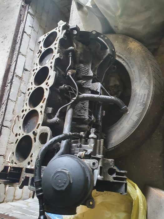 Продам двигатель от BMW  E38 V 2.8