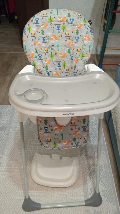 Продам столик детский в хороший