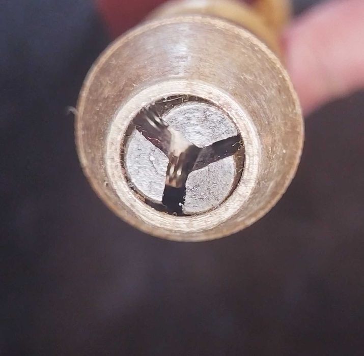 Ръчен шлосерски инструмент