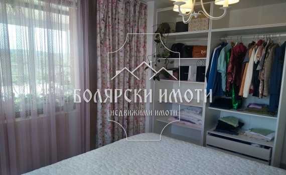 Продава се Тристаен апартамент в Велико Търново, Център - 230 кв.м за 1066 €/кв.м - Снимка #12