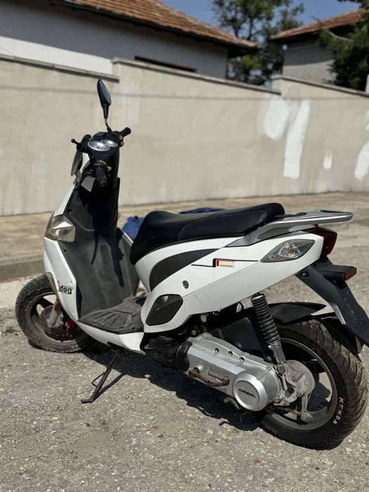 Скутер подлежащ на ремонт