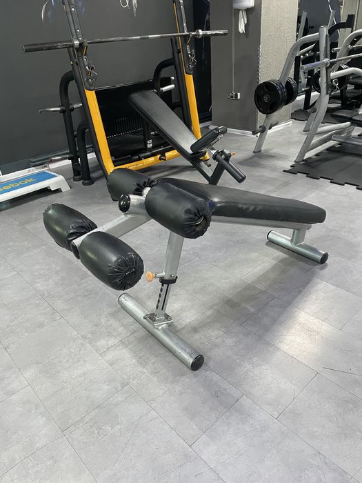 Banca abdomene declinata reglabila Matrix G3 Aparate fitness Technogym