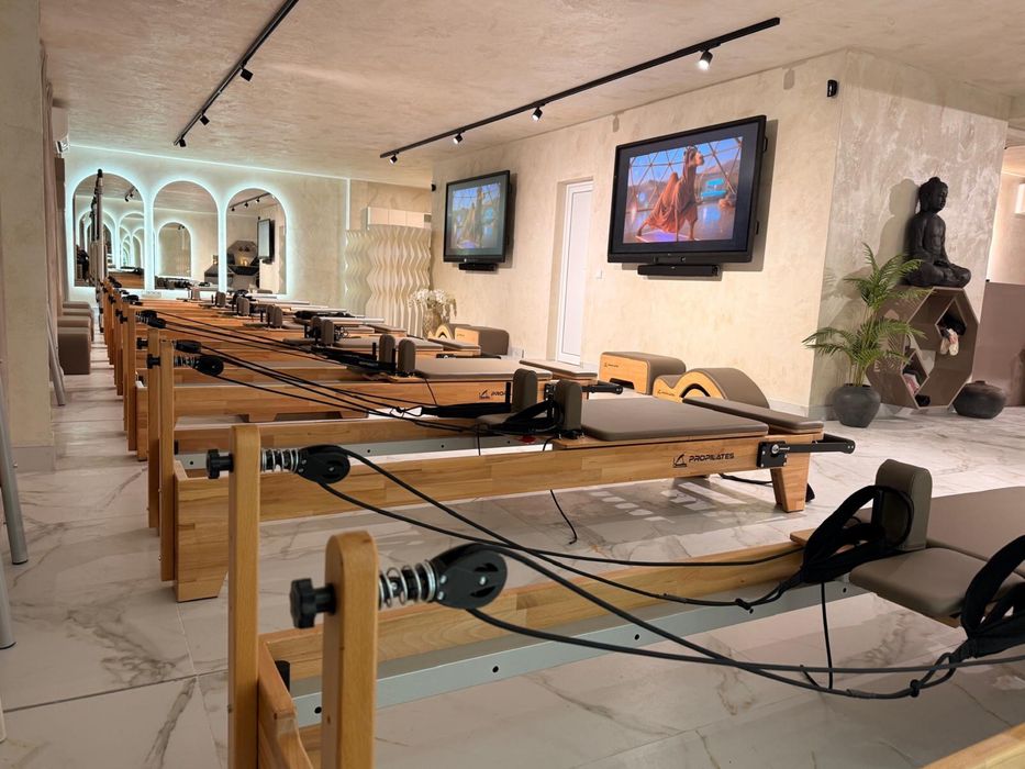 Професионално Пилатес Реформър обзавеждане / Pilates reformer