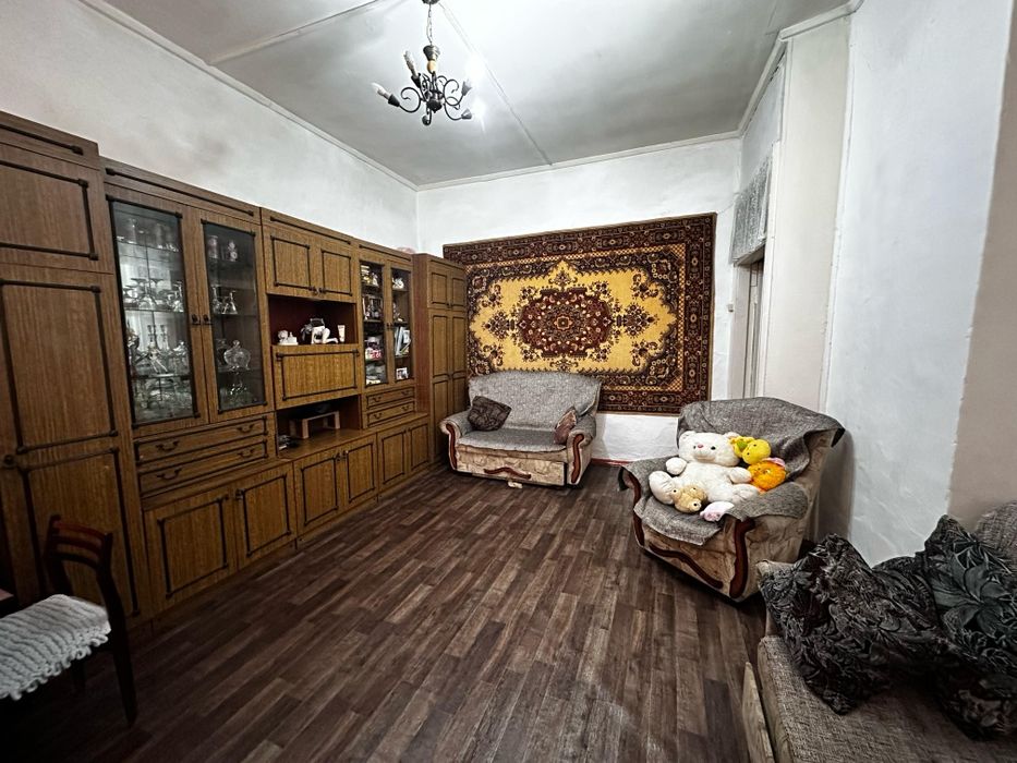 Продам квартиру в трехквартирном доме