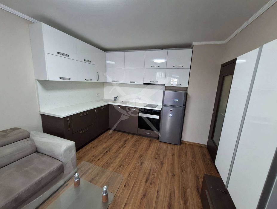 Тристаен апартамент - кв. Тракия - 11900981