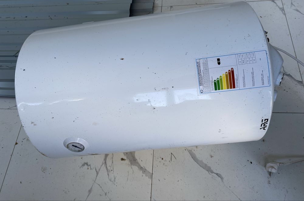 Продам бойлер 80л